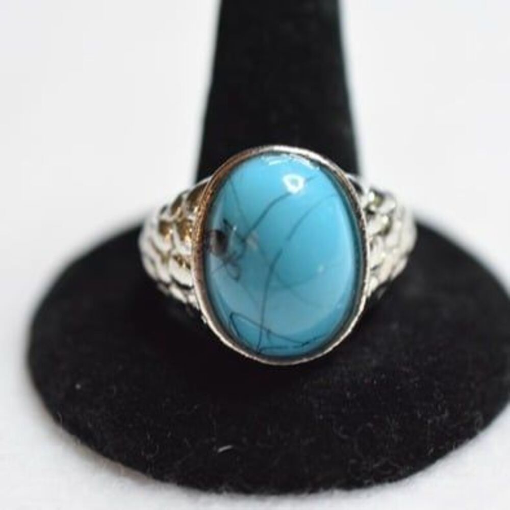 Western Oval Faux Turquoise Engraved Silver Tone Size 13 Statement Everyday Ring